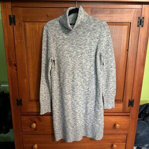 Warm & Cute GAP Midi Sweater Dress